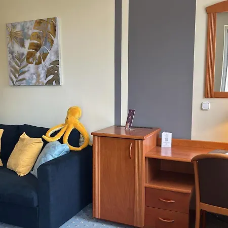 Karos Wellness Happiness & Lifestyle Apartment